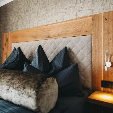 G12 - Mountain Luxury