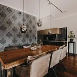 G12 - Mountain Luxury Chalet