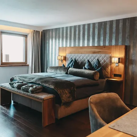 Hotel apartamentowy G12 - Mountain Luxury Seefeld w Tirolu