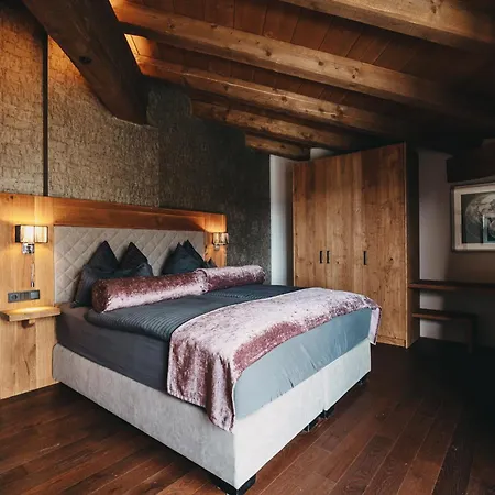 G12 - Mountain Luxury *